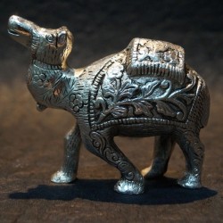 Aluminium Camel dancing statue