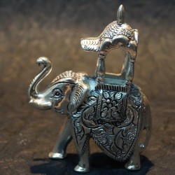 Elephant with Ambari aluminium idol