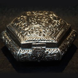 Aluminium octogonal shape jewellery box  