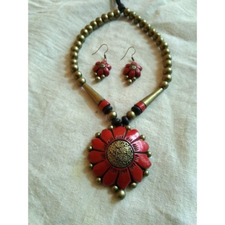 Terracotta Sun flower Shaped Pendent Necklace with earrings