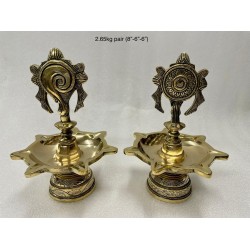 Kerala Style Shanka Chakra Brass Deepa Pair